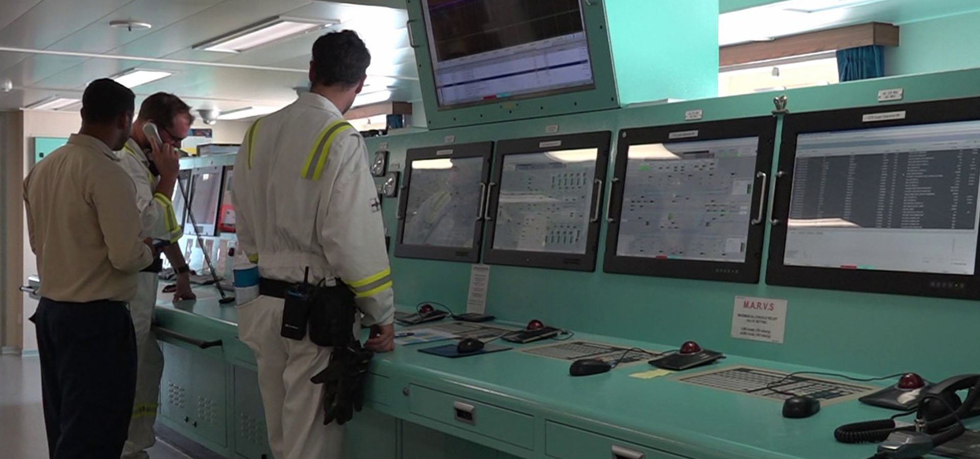 LOADING/MOORING MASTER